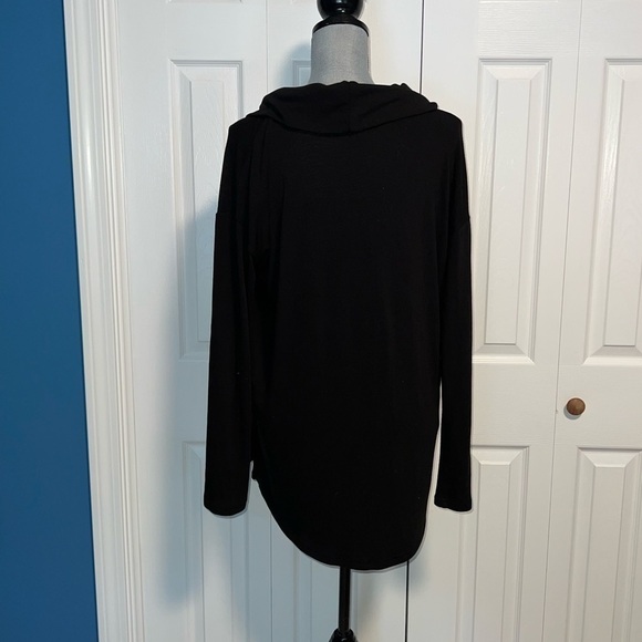 Gap Cowlneck 𝅺women’s top  Large - Picture 5 of 6